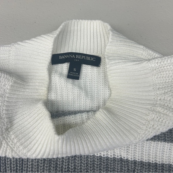 Banana Republic Chunky Stripe Crew-Neck Sweater - Size S - Picture 8 of 8